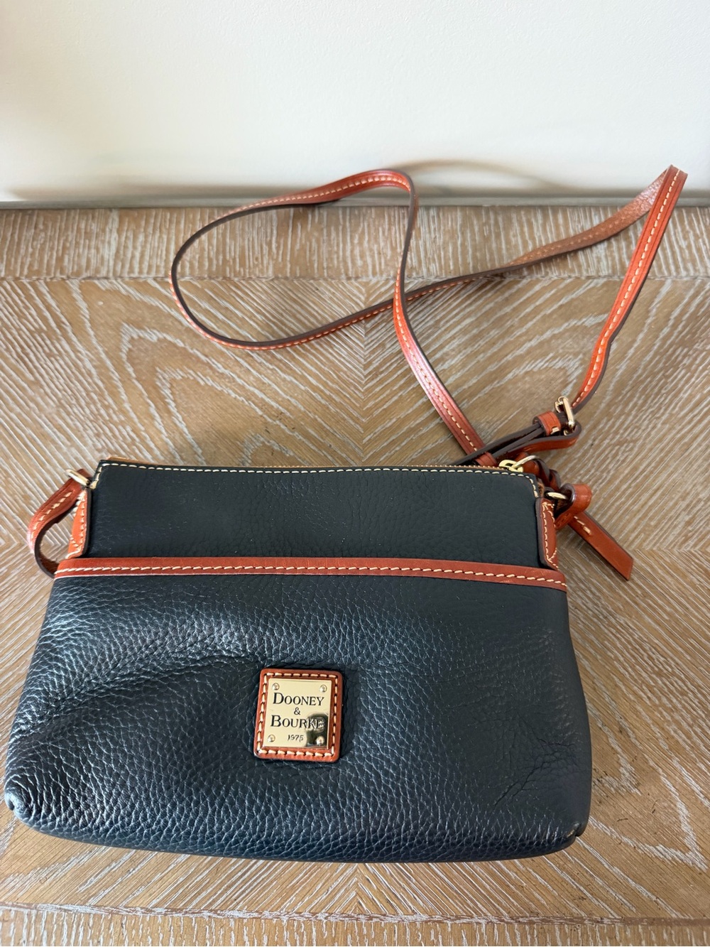Dooney & Bourke Leather Crossbody Purse - Picture 7 of 10